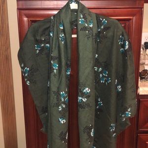 Never worn - Old Navy Army green floral scarf